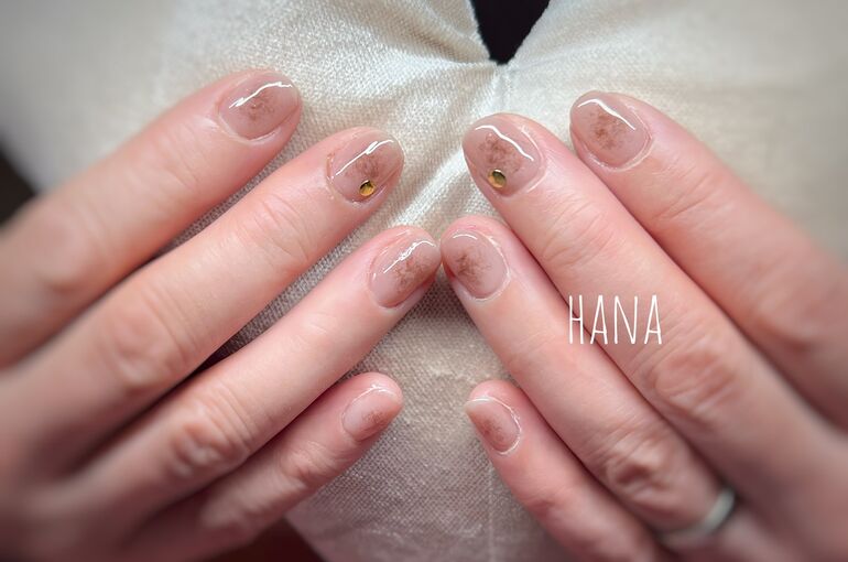 シンプルなモヘアネイル