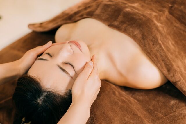 様々な薬剤の中から最適なものを選びます